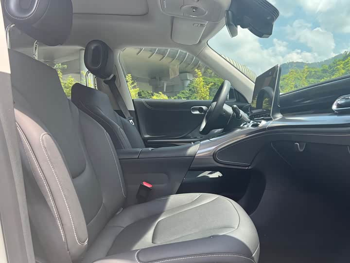 Фото 11 - Smart #1