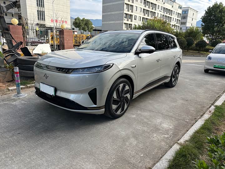 Фото 1 - Dongfeng Yipai eπ 008