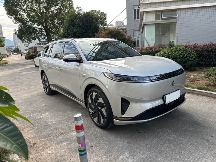 Фото 3 - Dongfeng Yipai eπ 008