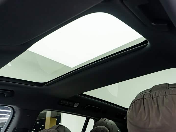 Фото 17 - LiXiang L8