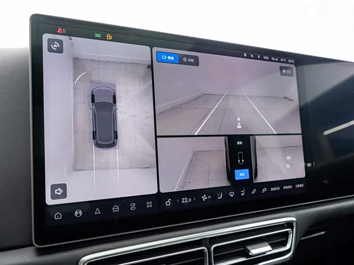 Фото 18 - LiXiang L8