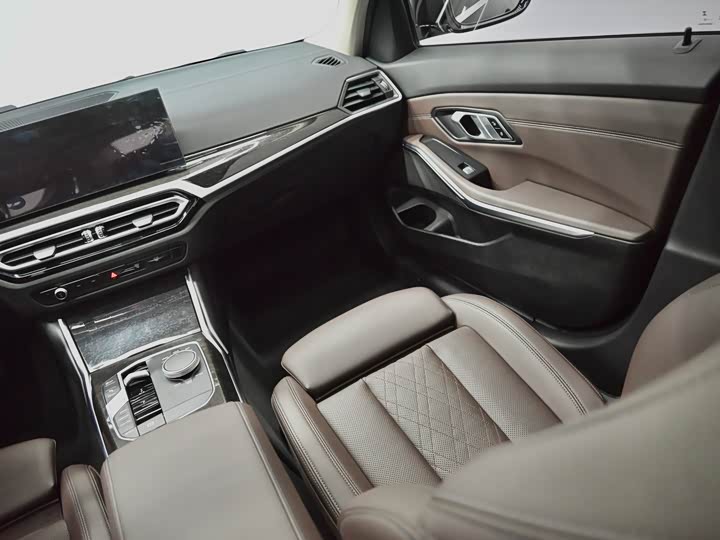 Фото 11 - BMW 3 Series