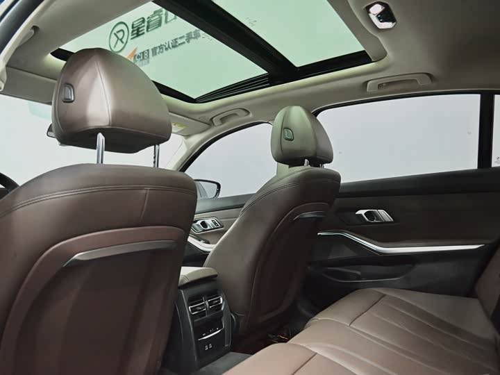 Фото 14 - BMW 3 Series