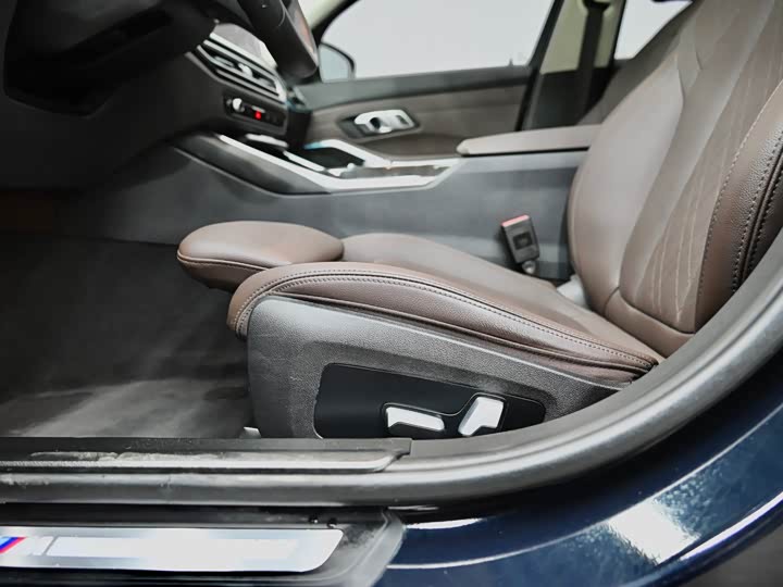 Фото 16 - BMW 3 Series