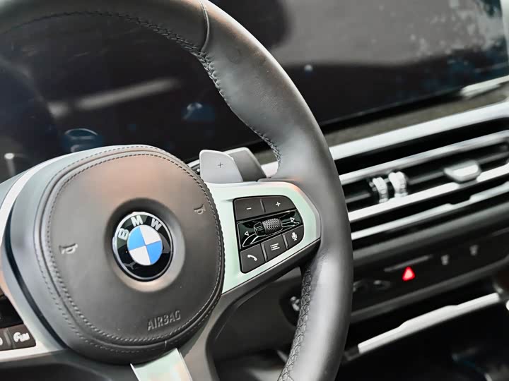 Фото 17 - BMW 3 Series