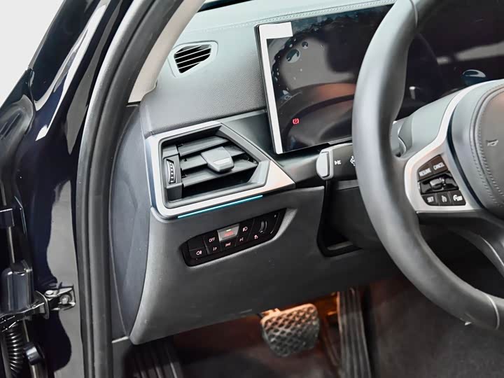 Фото 18 - BMW 3 Series