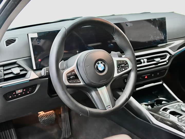 Фото 19 - BMW 3 Series