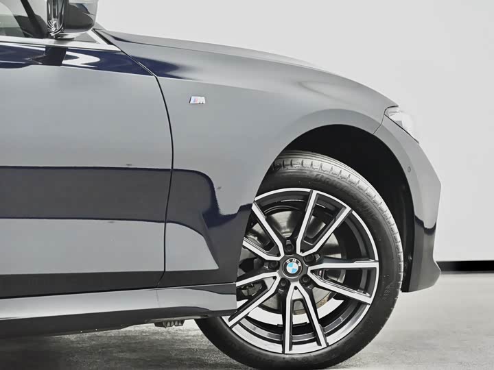 Фото 33 - BMW 3 Series