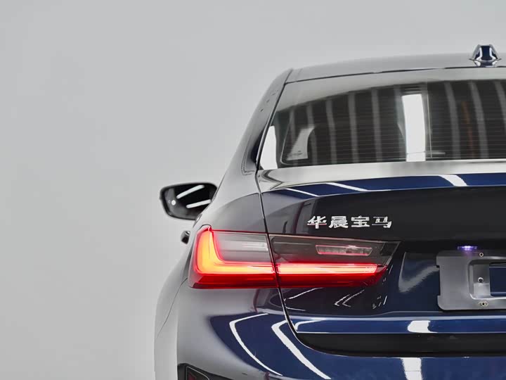 Фото 38 - BMW 3 Series