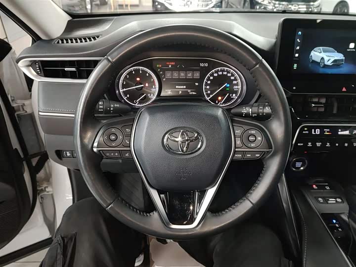 Фото 11 - Toyota Venza