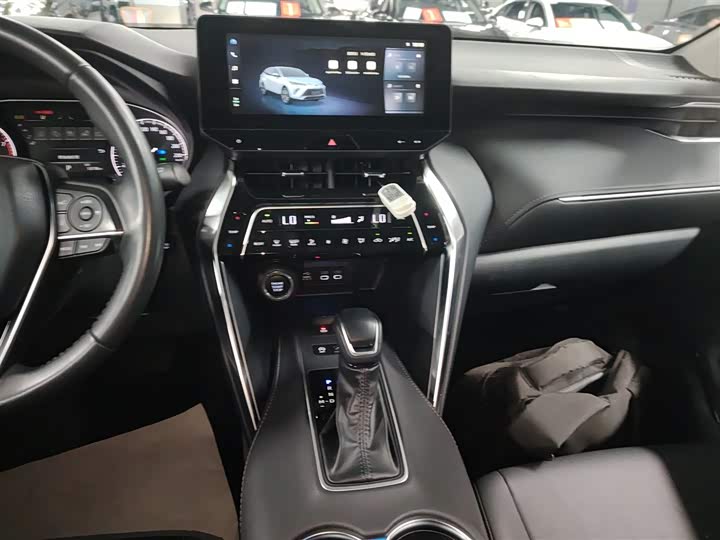 Фото 13 - Toyota Venza