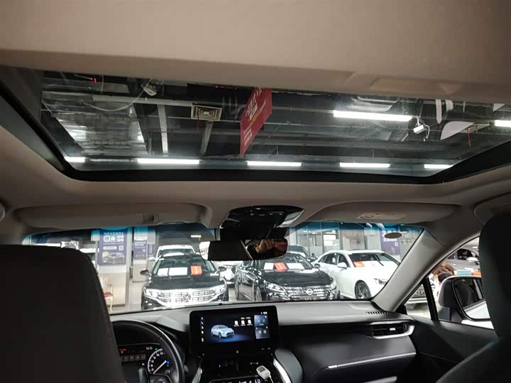 Фото 18 - Toyota Venza