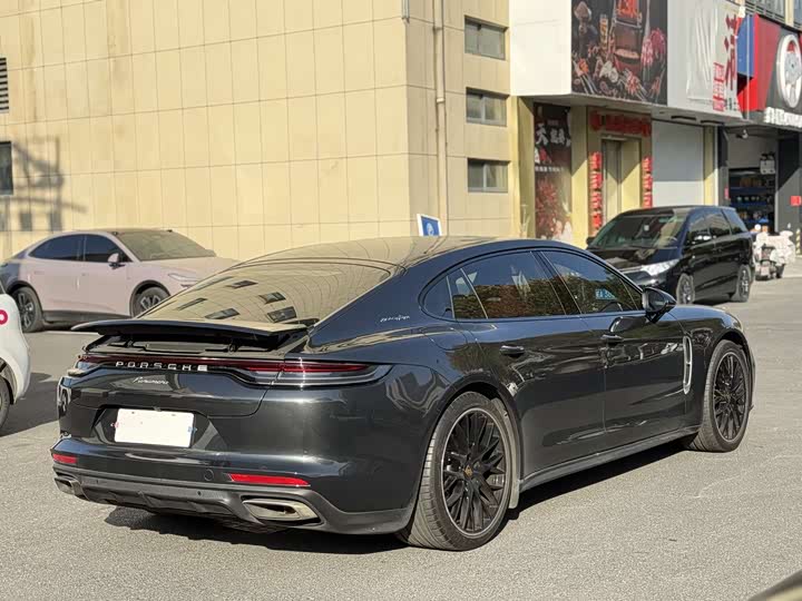 Фото 6 - Porsche Panamera