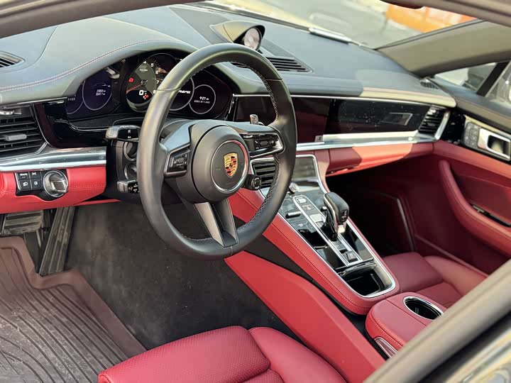 Фото 7 - Porsche Panamera