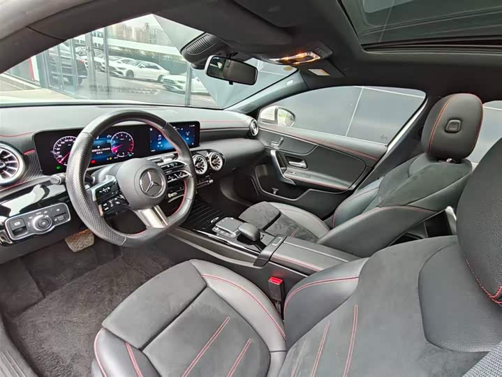 Фото 12 - Mercedes-Benz A-Class