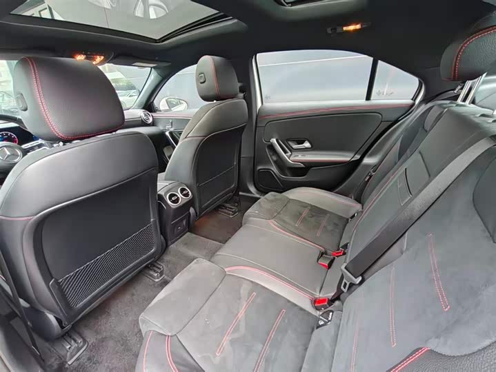 Фото 14 - Mercedes-Benz A-Class