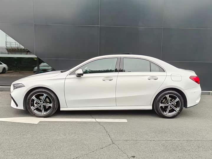 Фото 3 - Mercedes-Benz A-Class