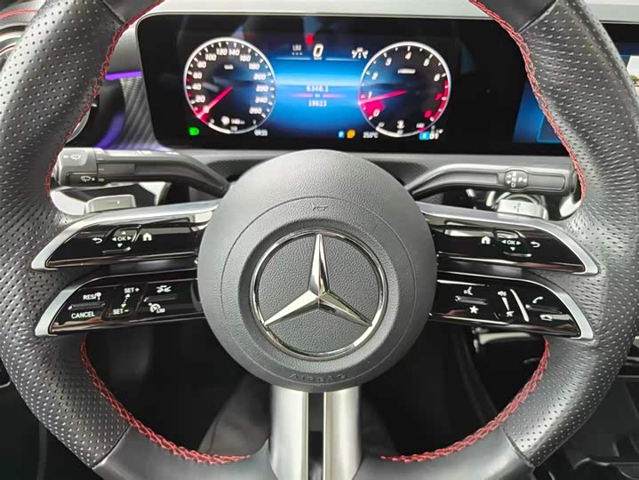 Фото 8 - Mercedes-Benz A-Class