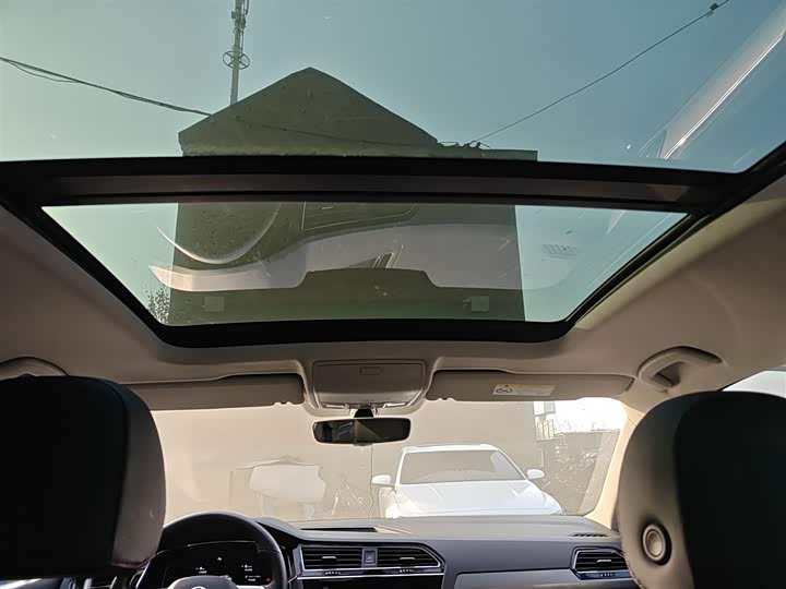 Фото 17 - Volkswagen Tiguan X