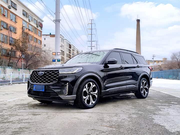 Фото 1 - Ford Explorer