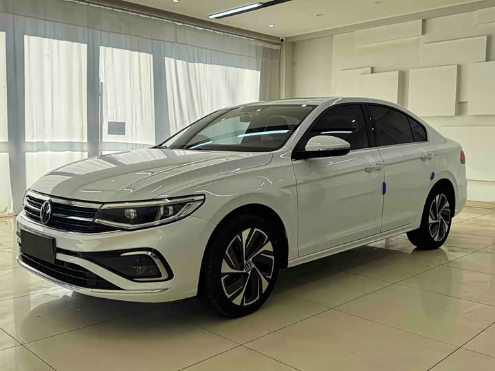 Фото 1 - Volkswagen Bora