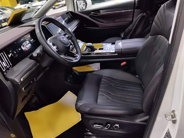 Фото 15 - GAC Trumpchi M8