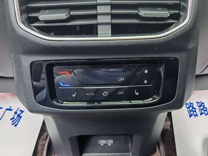 Фото 18 - Volkswagen Talagon