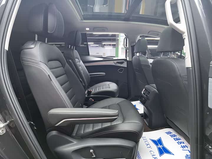 Фото 9 - Volkswagen Talagon