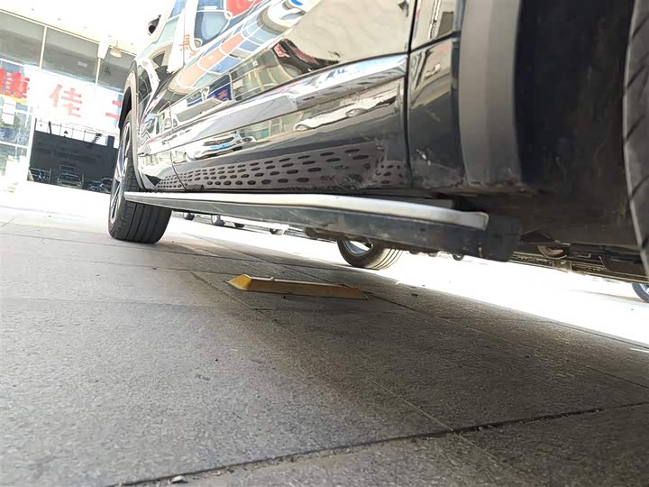 Фото 21 - Geely Monjaro