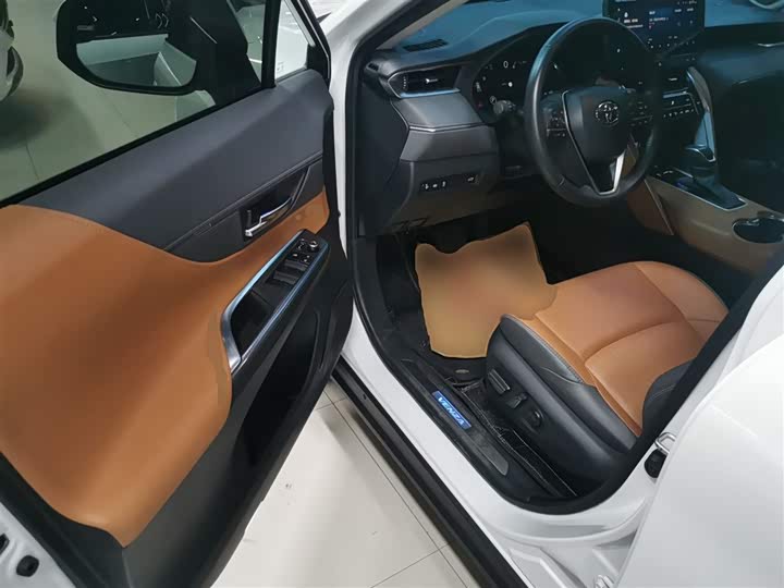 Фото 16 - Toyota Venza