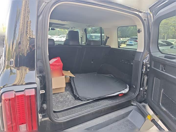 Фото 10 - Tank 300