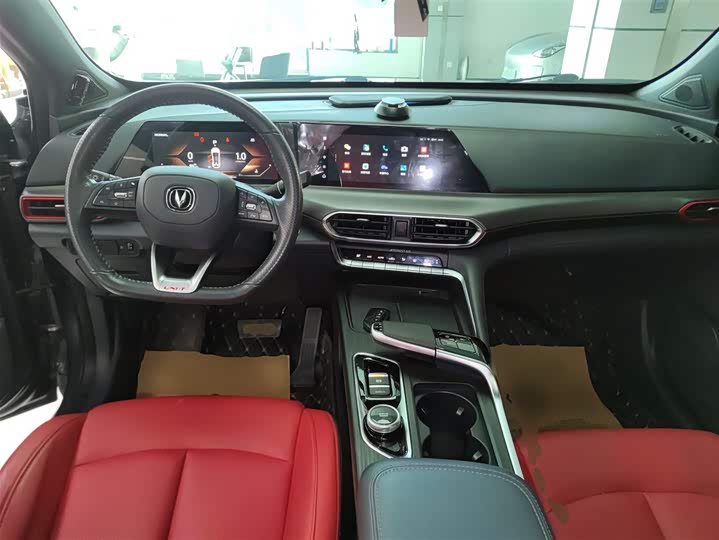 Фото 10 - Changan UNI-T