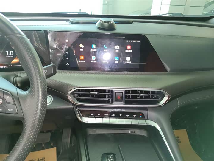 Фото 13 - Changan UNI-T