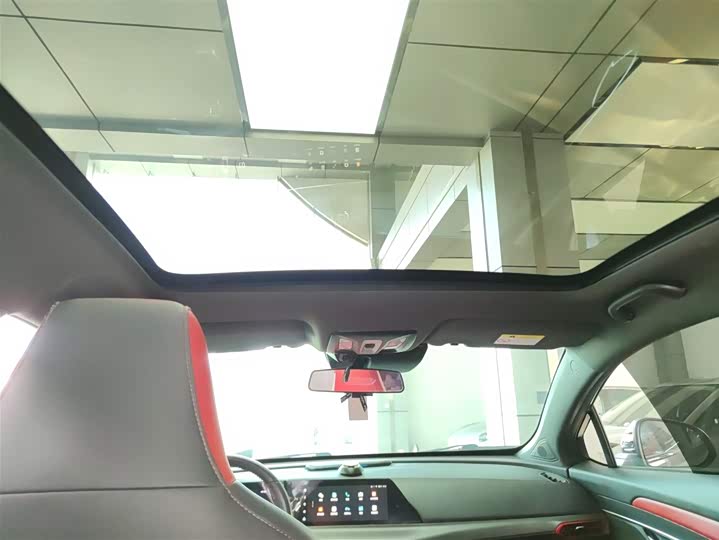 Фото 18 - Changan UNI-T