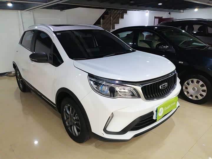 Фото 4 - Geely Vision X3