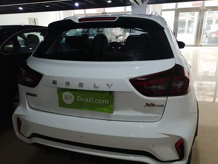 Фото 6 - Geely Vision X3