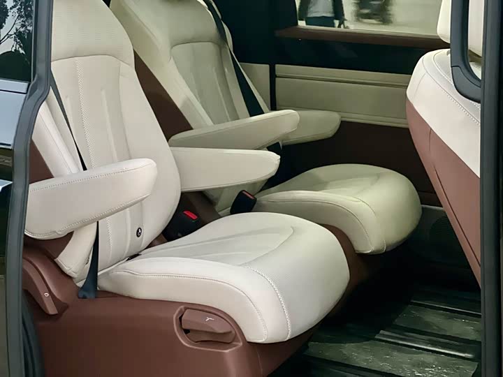 Фото 19 - BYD Xia