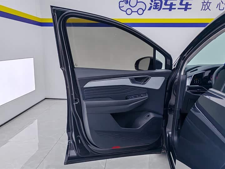 Фото 7 - Volkswagen Talagon