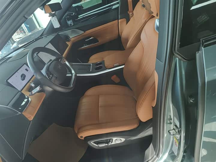 Фото 15 - XPeng G9