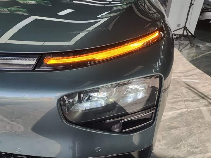 Фото 24 - XPeng G9