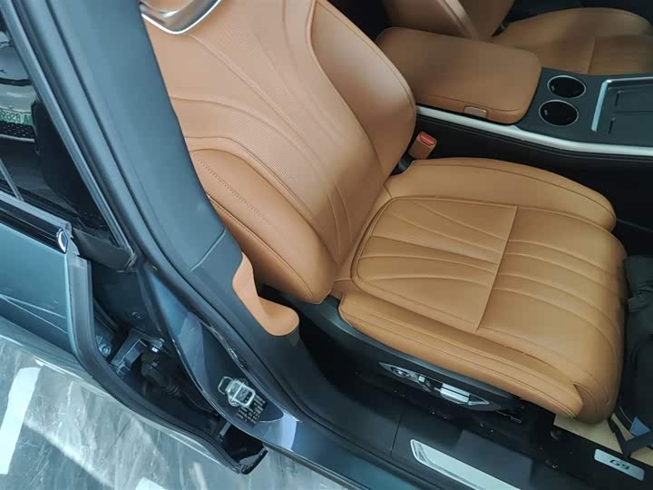 Фото 25 - XPeng G9