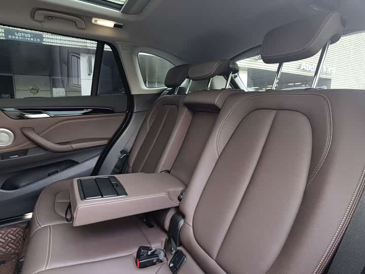 Фото 21 - BMW X1