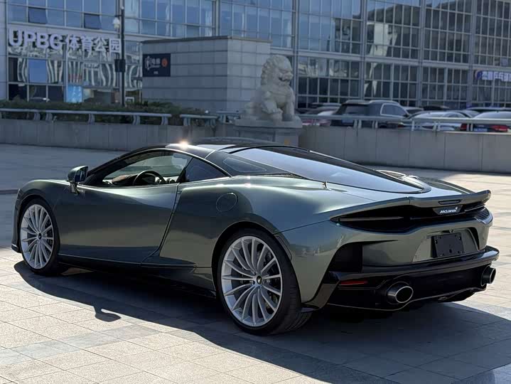 Фото 4 - McLaren GT