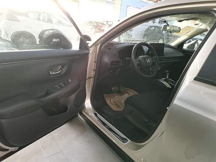 Фото 16 - Honda HR-V