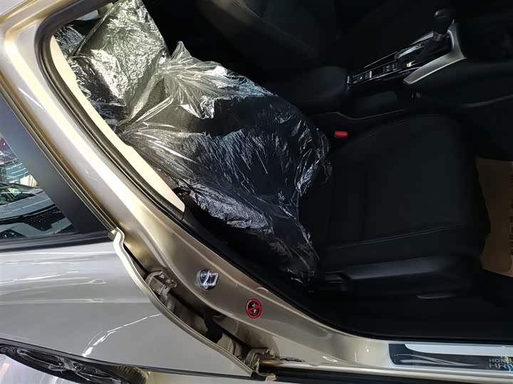 Фото 25 - Honda HR-V