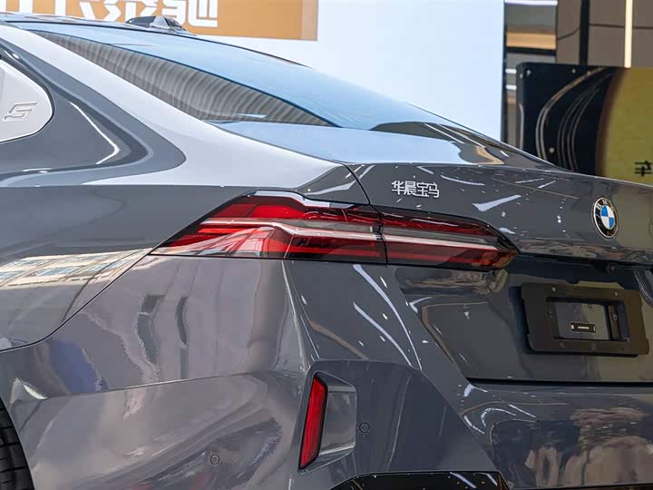 Фото 20 - BMW 5 Series