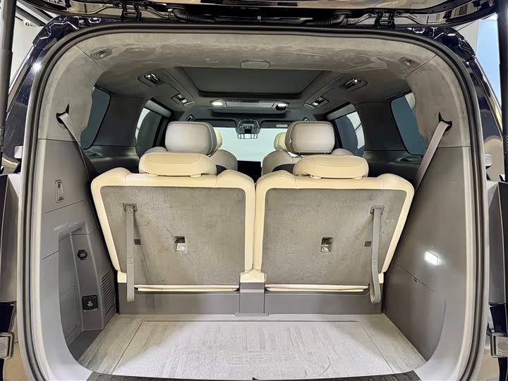 Фото 12 - Zeekr 009