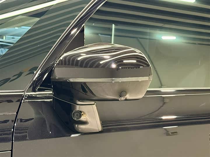 Фото 28 - Zeekr 009