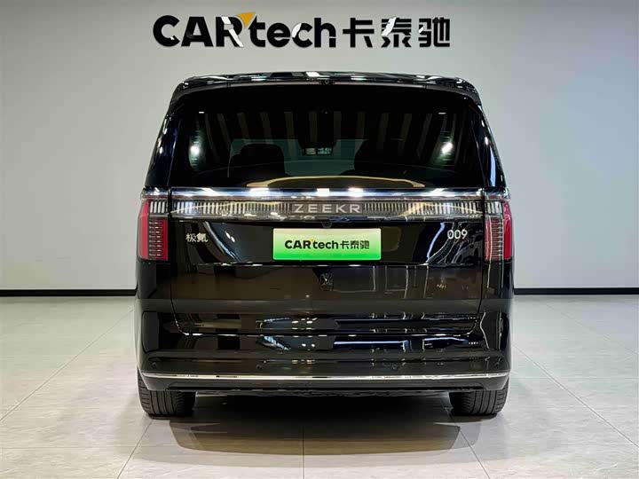 Фото 5 - Zeekr 009