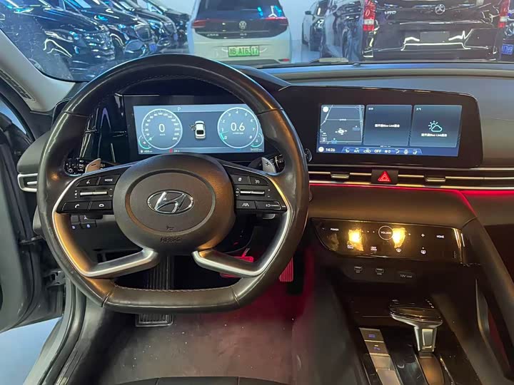 Фото 5 - Hyundai Elantra N line